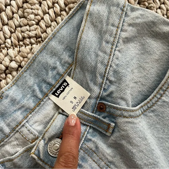 Vintage Levi’s Y2K denim Jean shorts Jorts - Picture 5 of 9